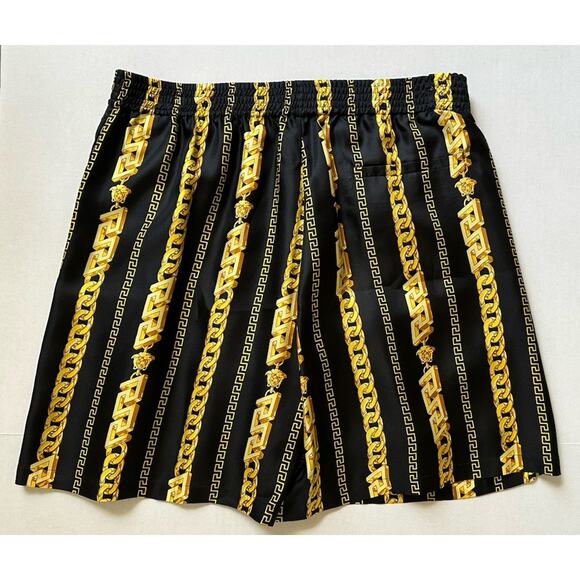 Versace Chain Print Silk Men's Black/Gold Shorts 50 Eu (32”) 1010119 NWT $1500 - Picture 2 of 12